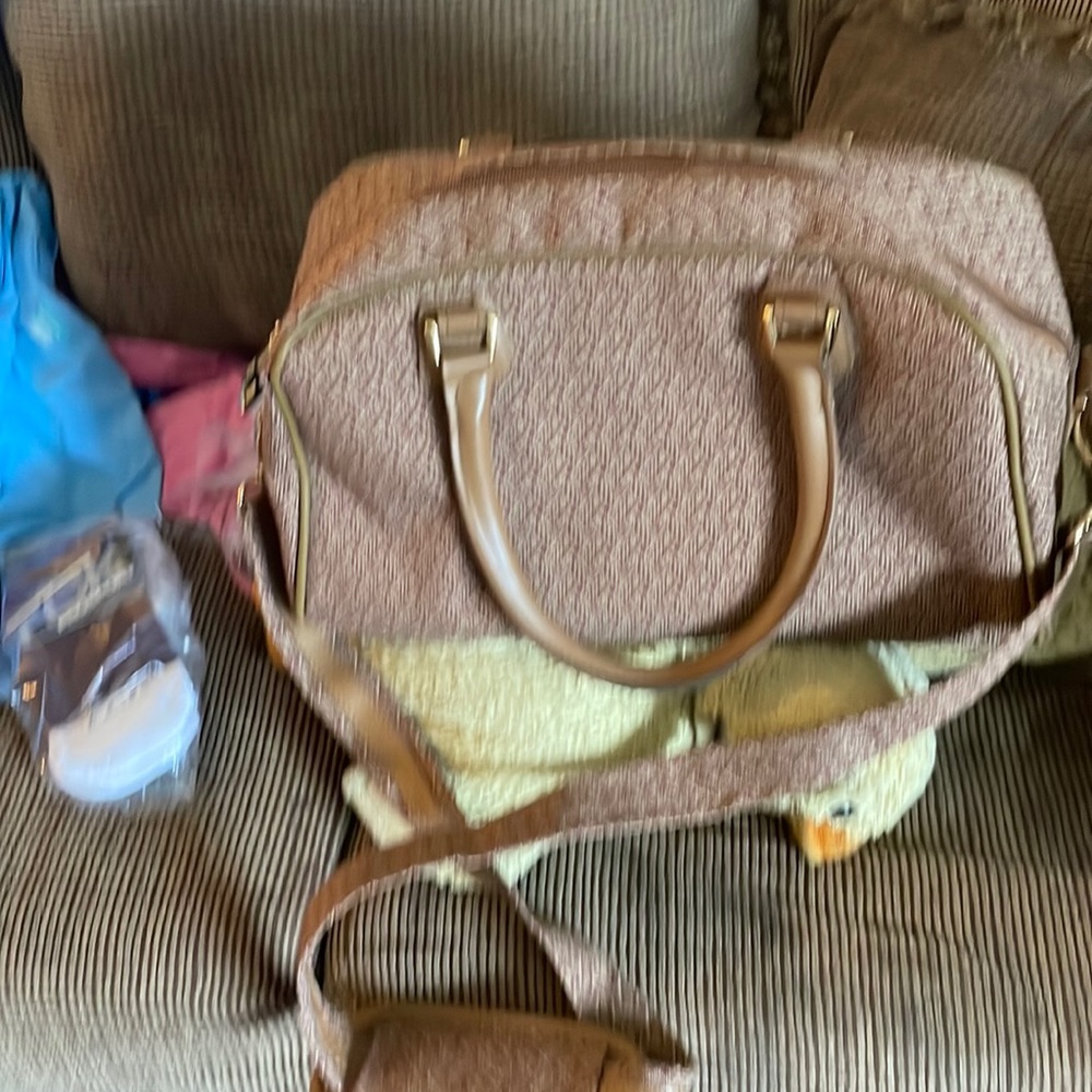 Beautiful Diane von furstenberg travel purse